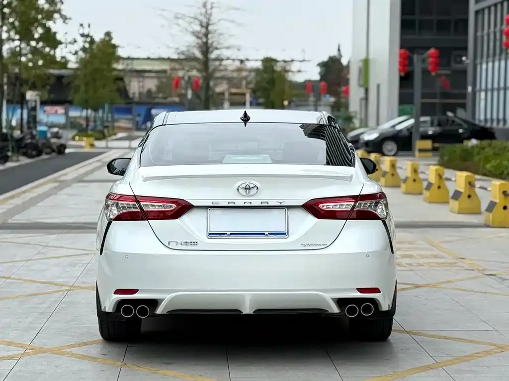 Toyota Camry 2022 из CN, фото 9