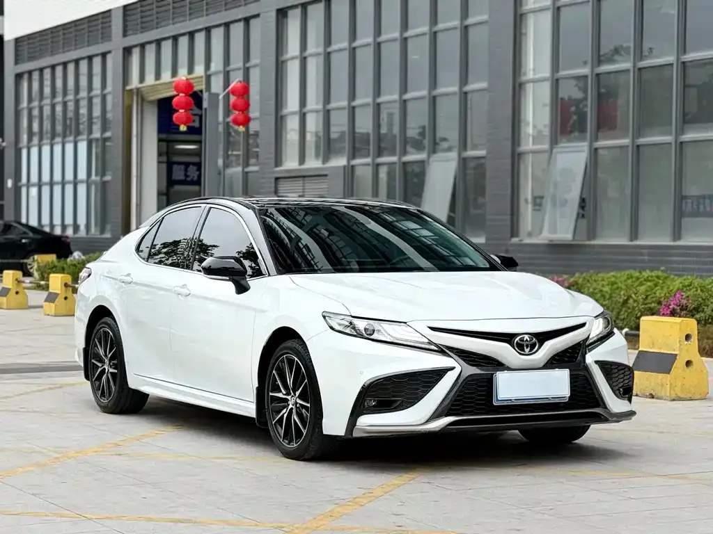 Toyota Camry 2022 из CN, фото 7