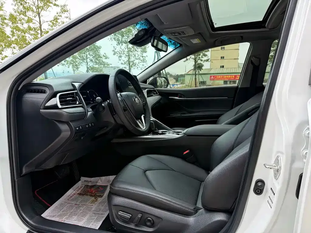 Toyota Camry 2022 из CN, фото 10
