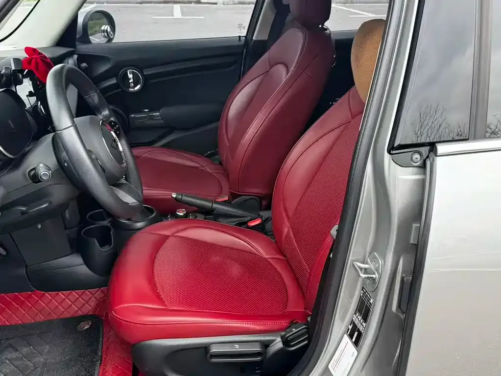 MINI Cooper (3-door) 2023 из CN, фото 6