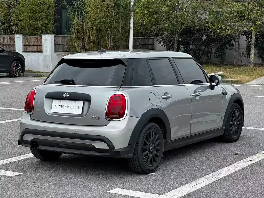 MINI Cooper (3-door) 2023 из CN, фото 3