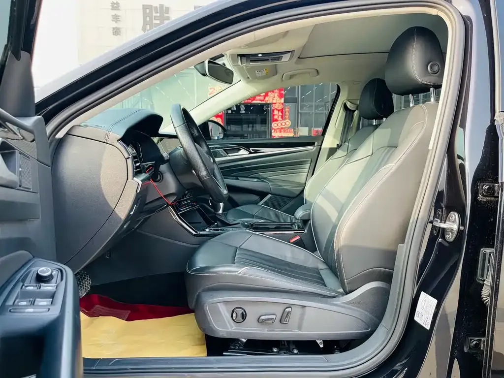 Volkswagen Passat — фото 6