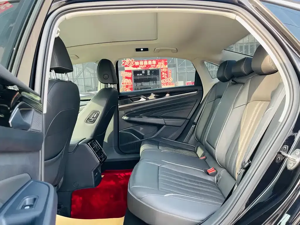 Volkswagen Passat — фото 5