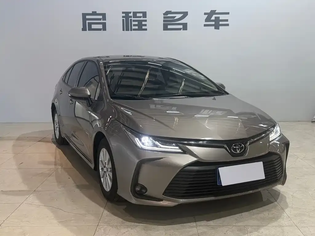 Toyota Corolla 2023 из CN, фото 3