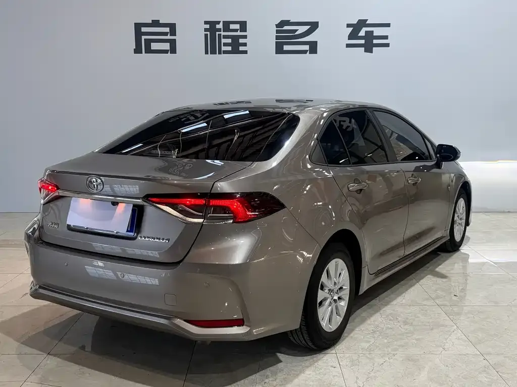 Toyota Corolla 2023 из CN, фото 9