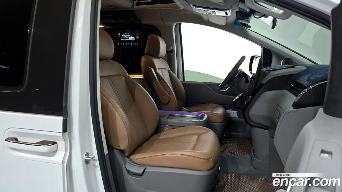 Hyundai Staria 2023 из KR, фото 8