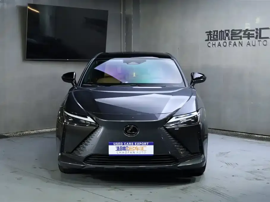 Lexus RZ — фото 2