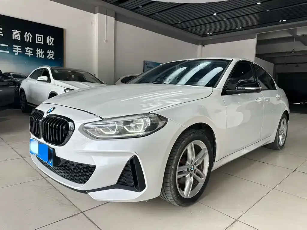 BMW 1 Series 2022 из CN, фото 1