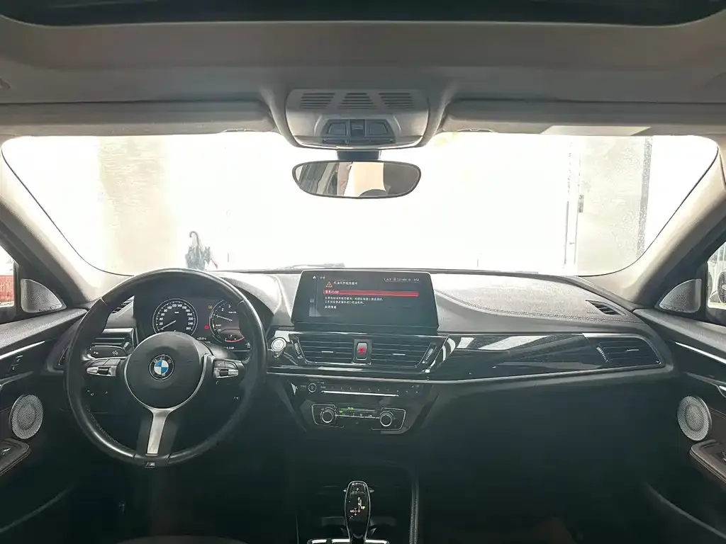 BMW 1 Series 2022 из CN, фото 3