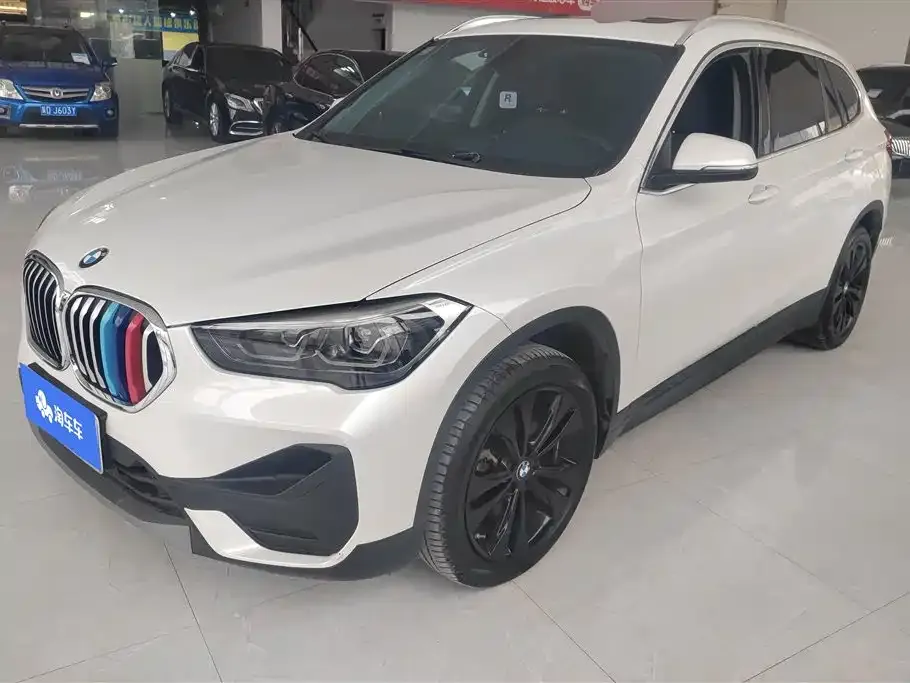 BMW X1 — фото 1