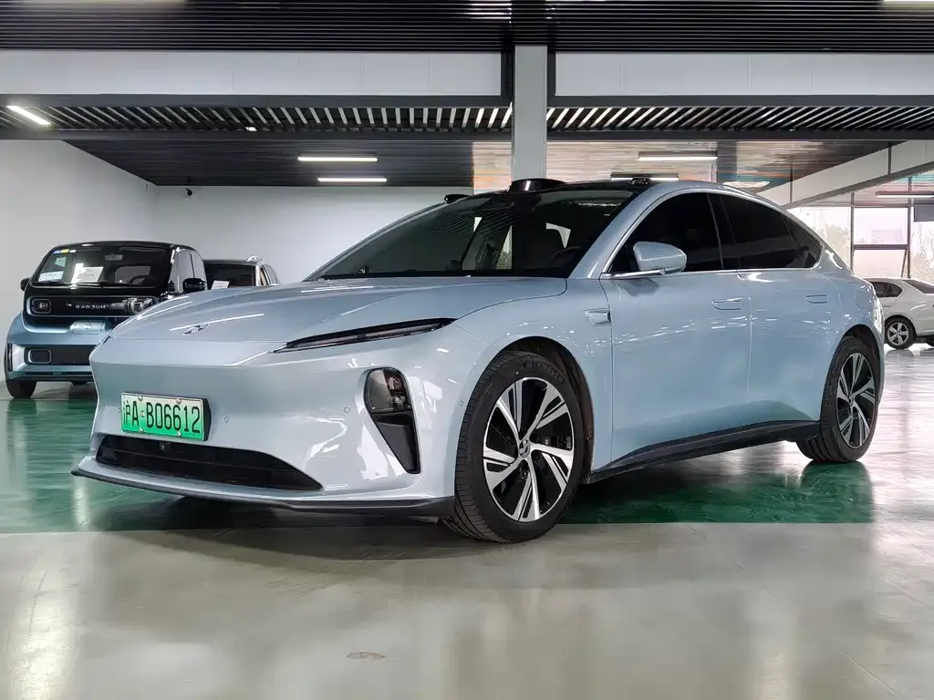 NIO ET5