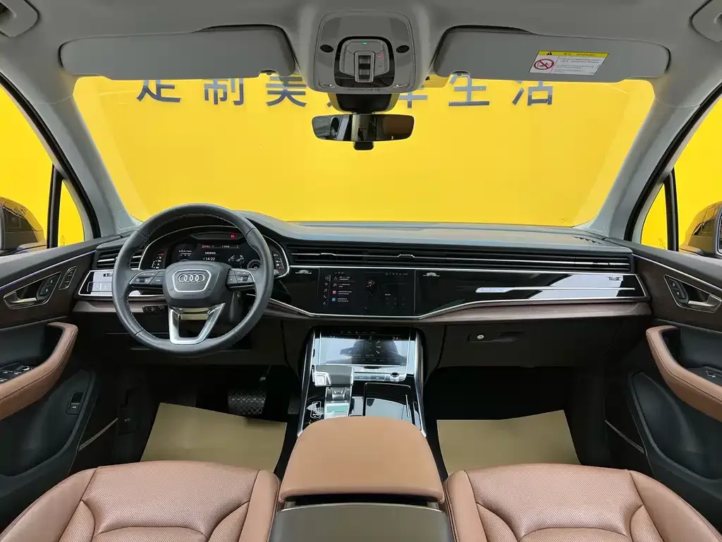 Audi Q7 2025 из CN, фото 2