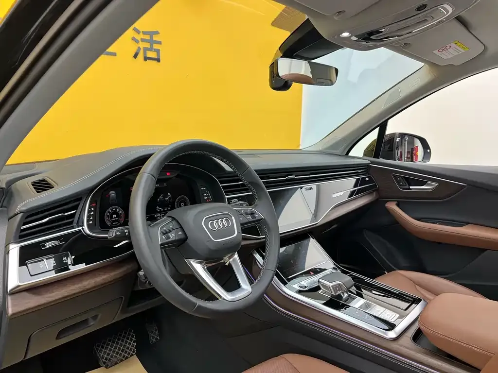 Audi Q7 2025 из CN, фото 8
