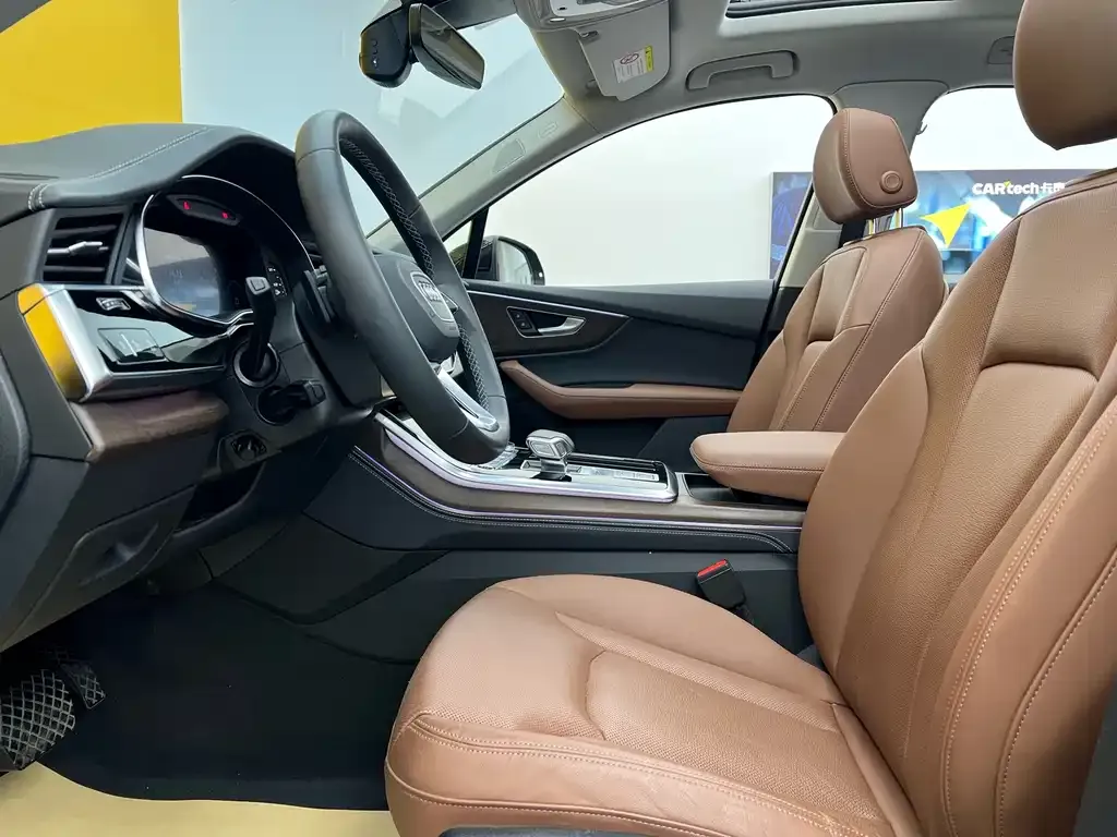 Audi Q7 2025 из CN, фото 4
