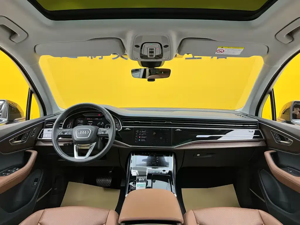 Audi Q7 2025 из CN, фото 5