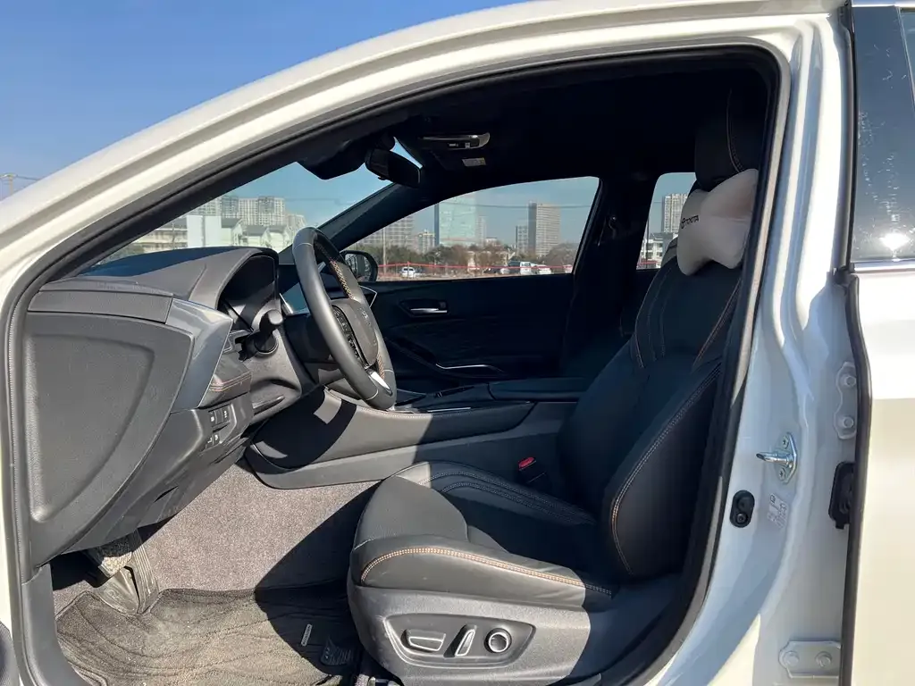 Toyota Avalon 2025 из CN, фото 4