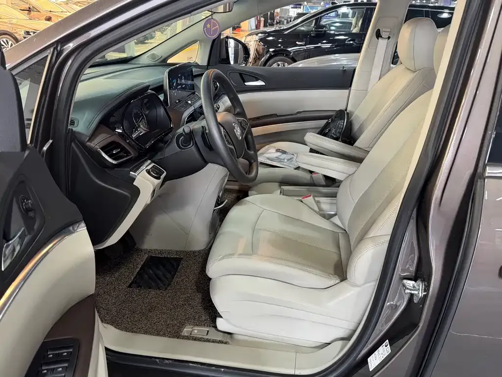 Buick GL8 2023 из CN, фото 8