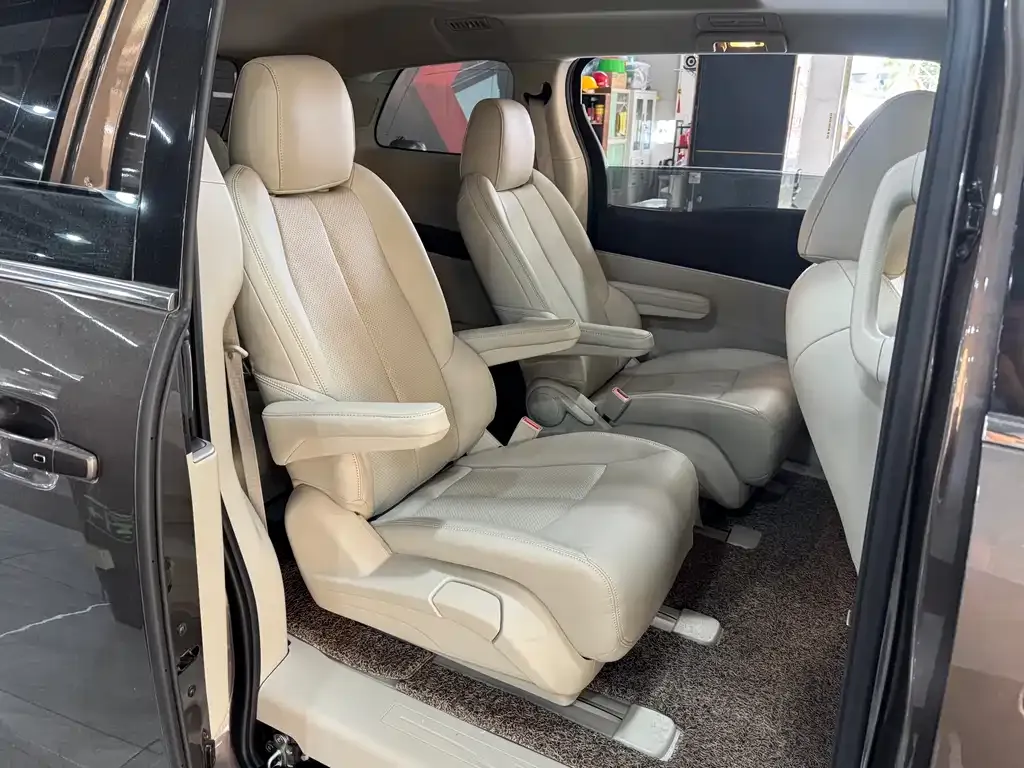 Buick GL8 2023 из CN, фото 5