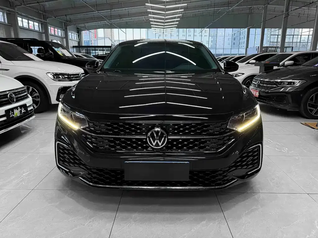 Volkswagen Passat 2023 из CN, фото 9