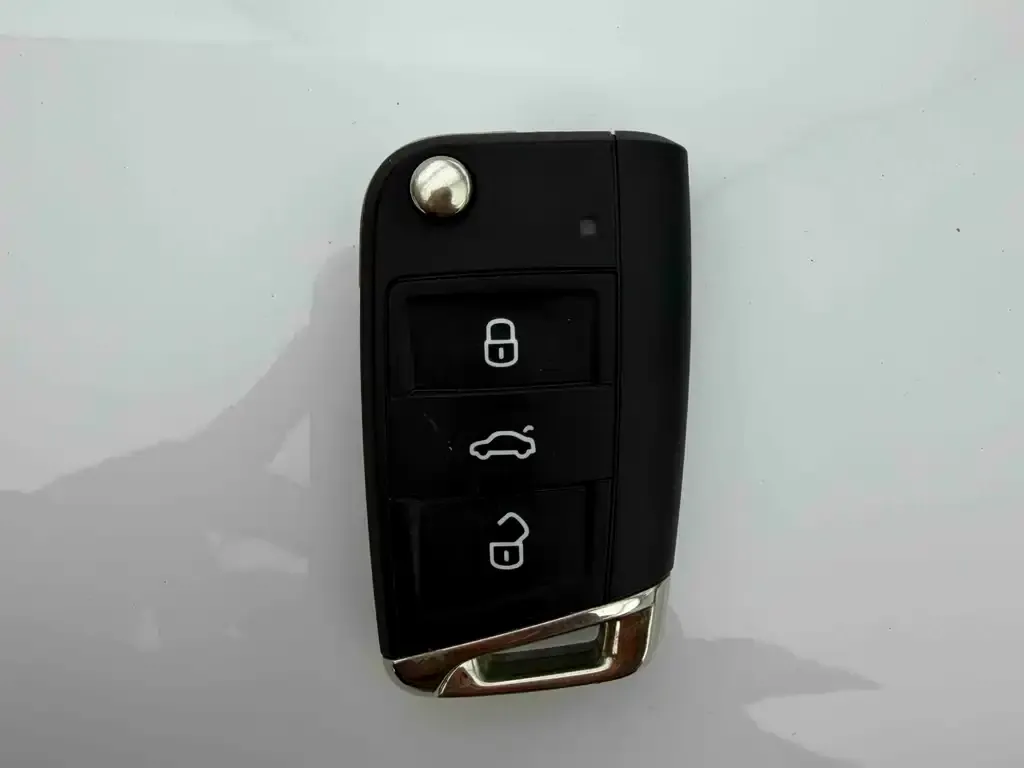 Volkswagen Tiguan L New Energy 2021 из CN, фото 2