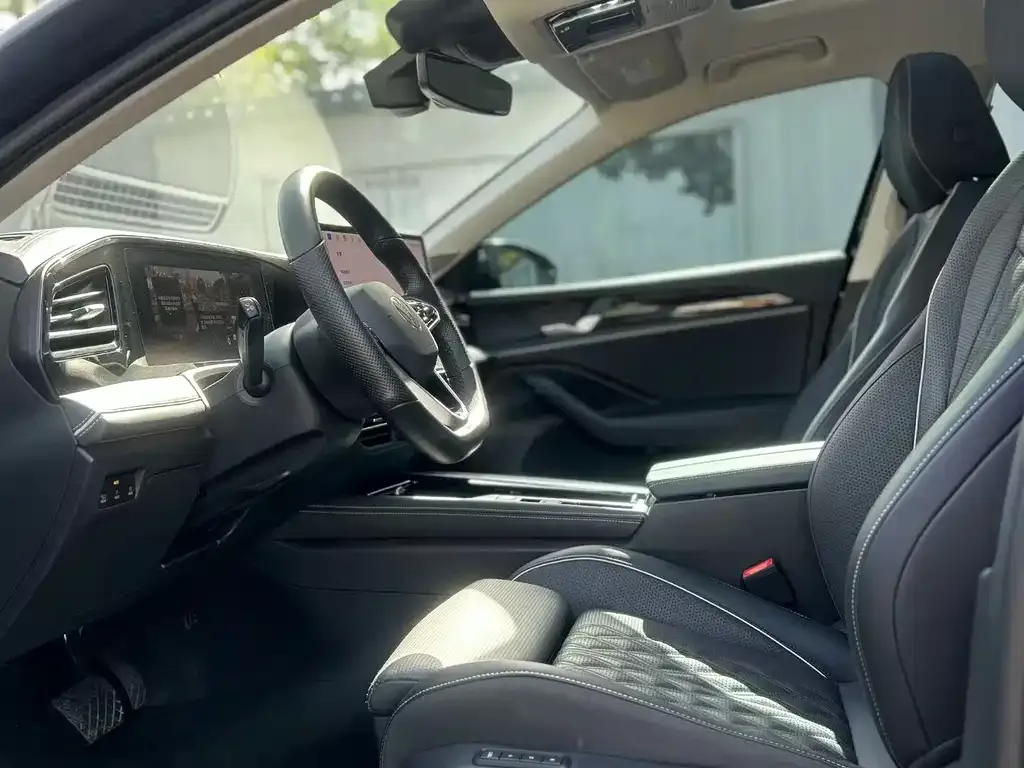Volkswagen Magotan 2024 из CN, фото 5