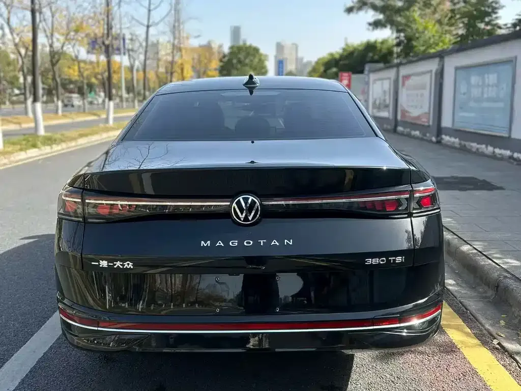 Volkswagen Magotan 2024 из CN, фото 2