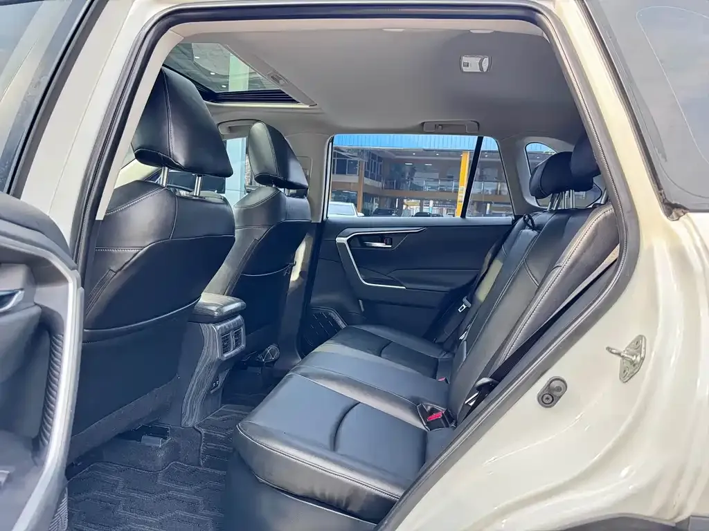 Toyota RAV4 2021 из CN, фото 6