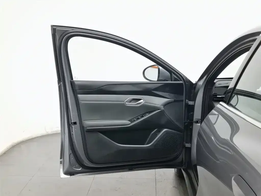 BYD Qin L 2025 из CN, фото 2