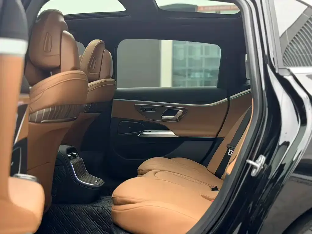 Mercedes-Benz E-Class 2025 из CN, фото 3