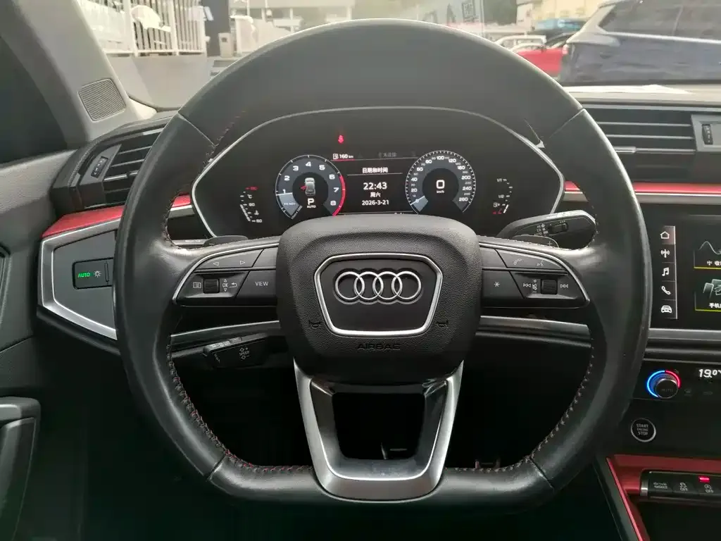 Audi Q3 2021 из CN, фото 2