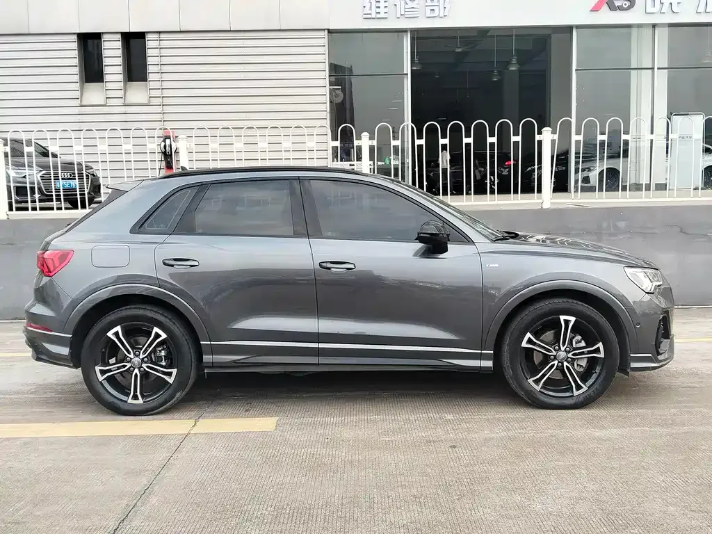 Audi Q3 2021 из CN, фото 10
