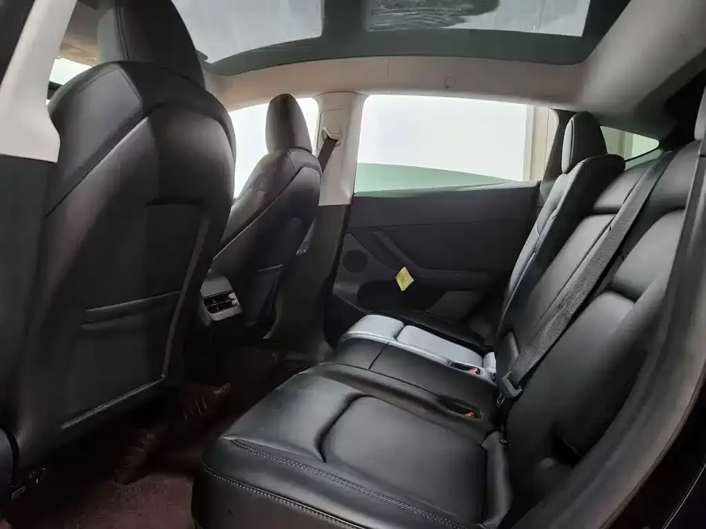 Tesla Model Y 2023 из CN, фото 7