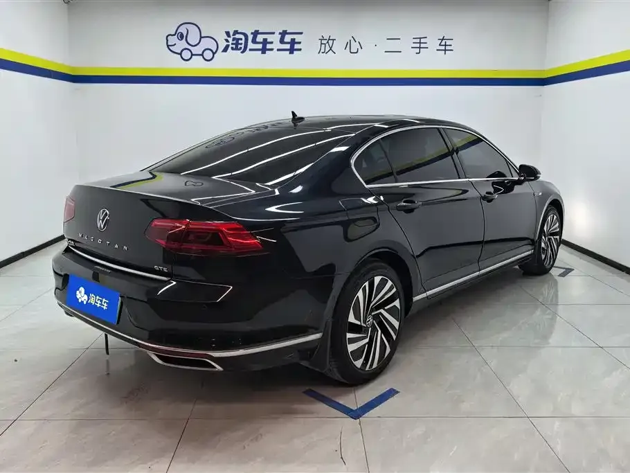 Volkswagen Magotan GTE PHEV 2021 из CN, фото 5