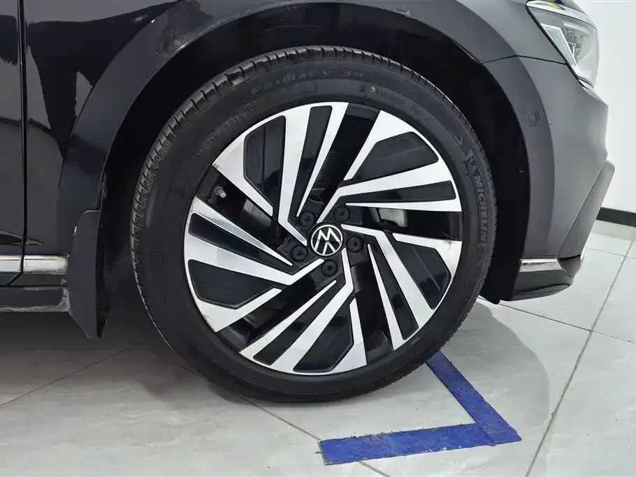 Volkswagen Magotan GTE PHEV 2021 из CN, фото 6