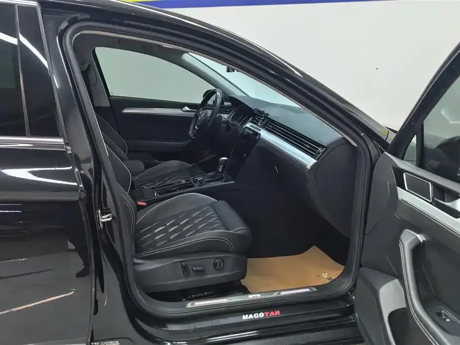 Volkswagen Magotan GTE PHEV 2021 из CN, фото 7
