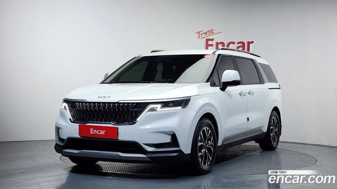 Kia Carnival Gasoline 11-Seater Prestige