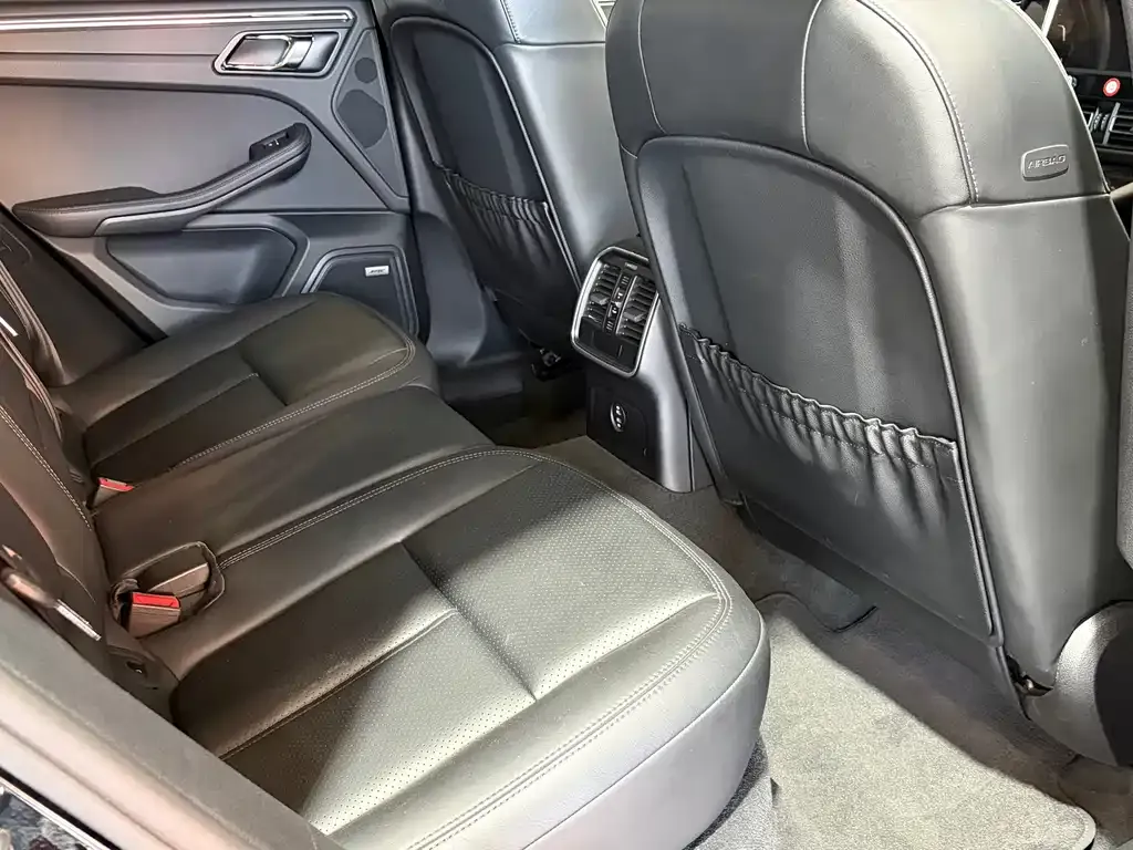 Porsche Macan 2022 из CN, фото 9