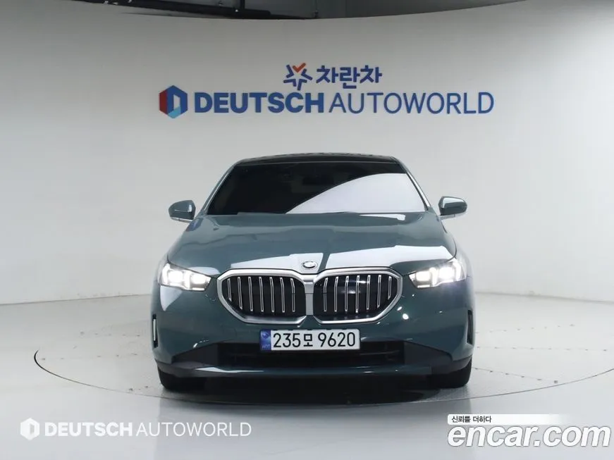 BMW 5-Series 2024 из KR, фото 5