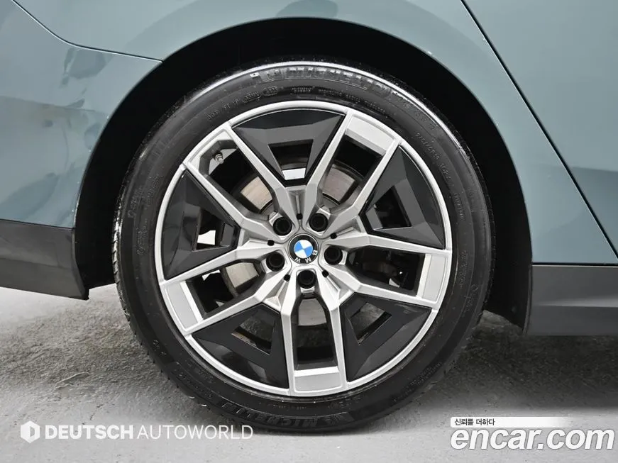 BMW 5-Series 2024 из KR, фото 6