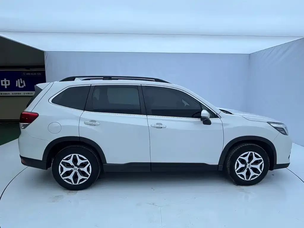Subaru Forester — фото 7