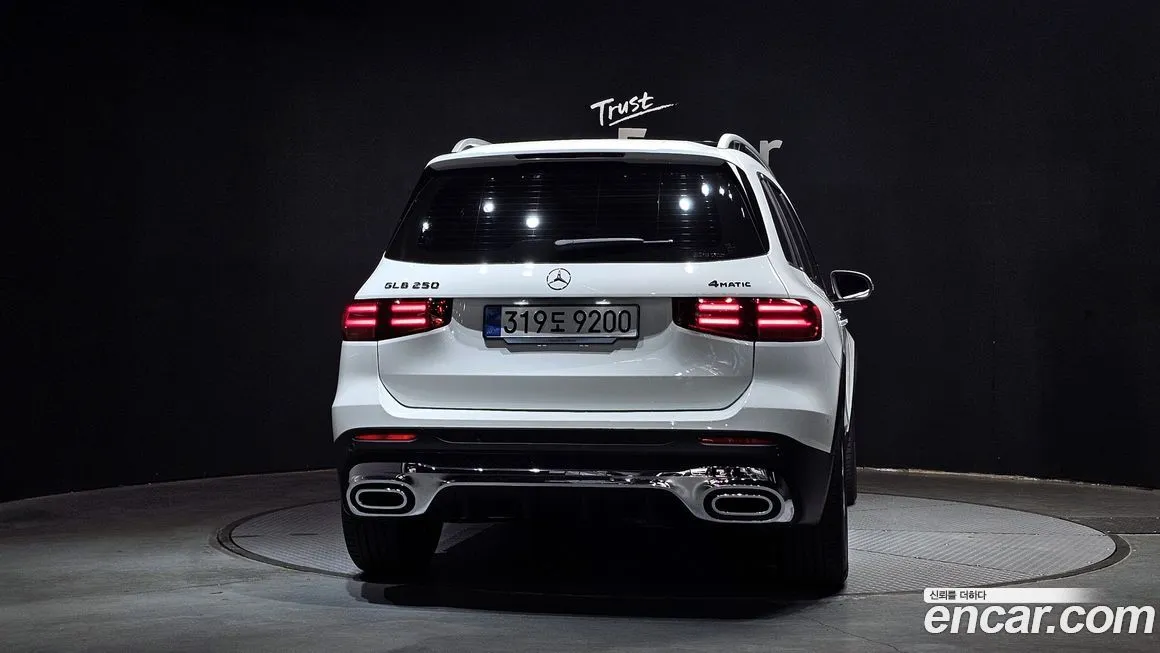 Mercedes-Benz GLB-Class — фото 3