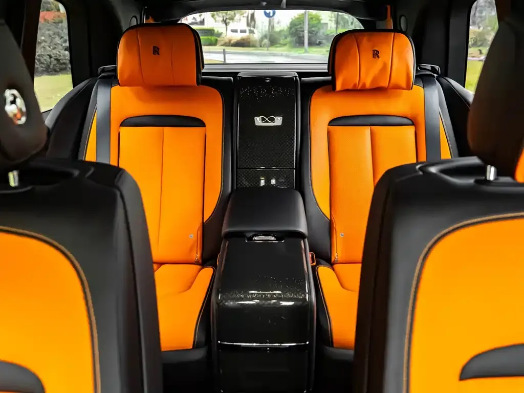 Rolls-Royce Cullinan 2024 из CN, фото 6