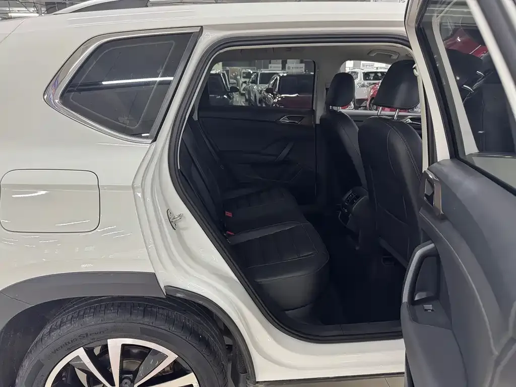 Volkswagen Tharu 2021 из CN, фото 10