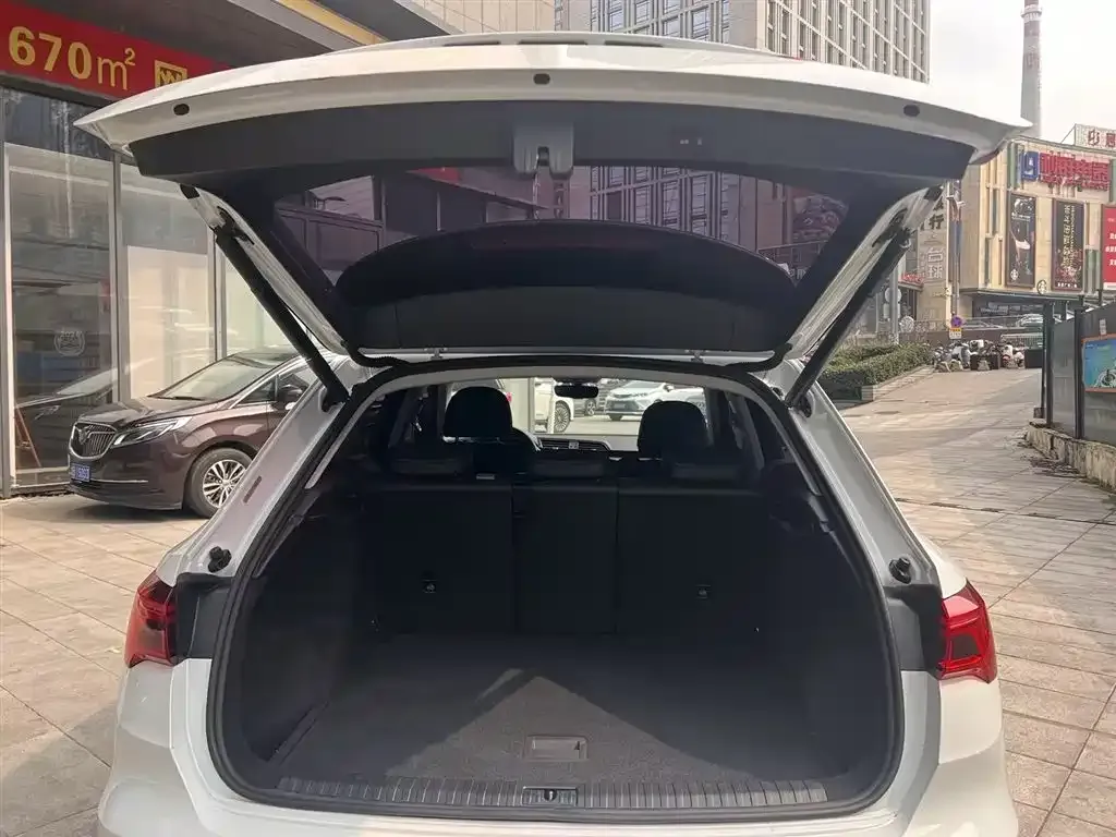 Audi Q3 2021 из CN, фото 10