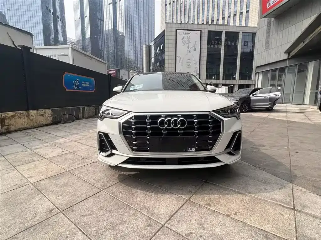 Audi Q3 2021 из CN, фото 6