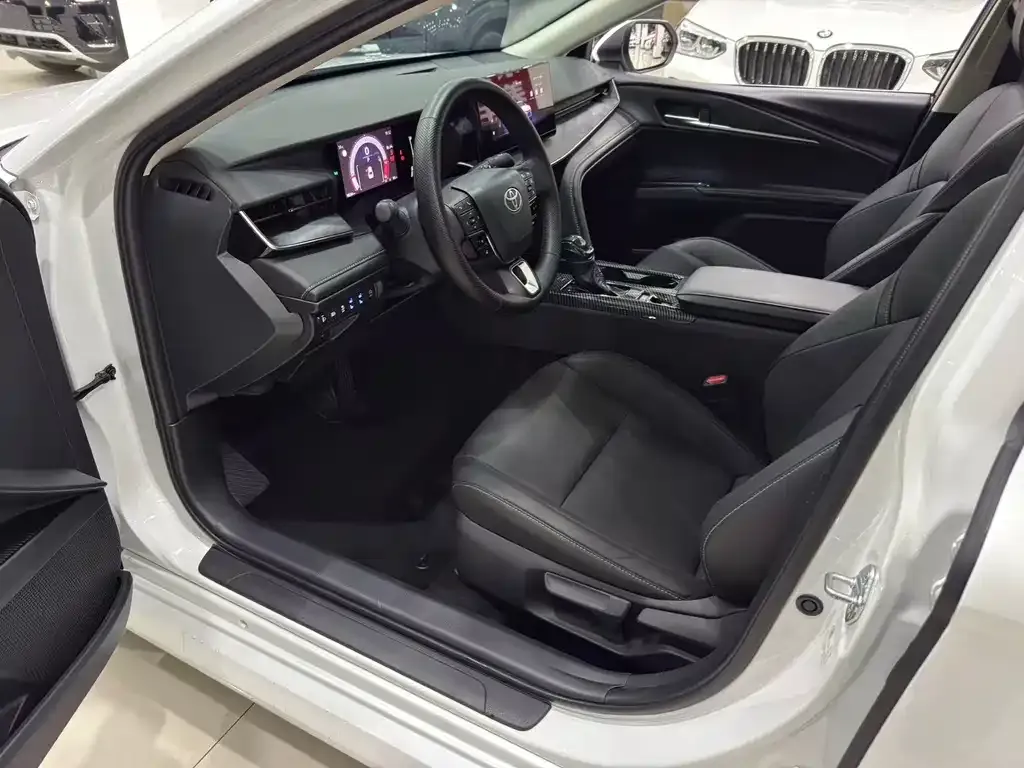 Toyota Camry 2024 из CN, фото 8