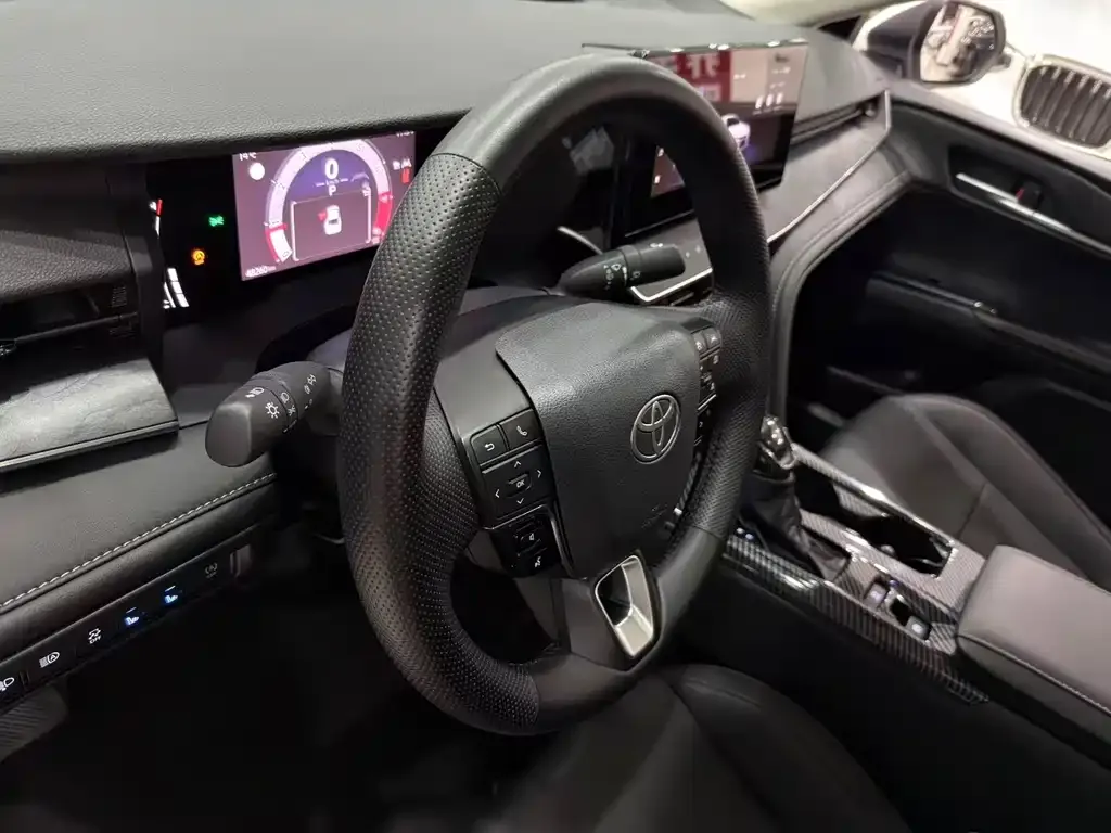 Toyota Camry 2024 из CN, фото 10