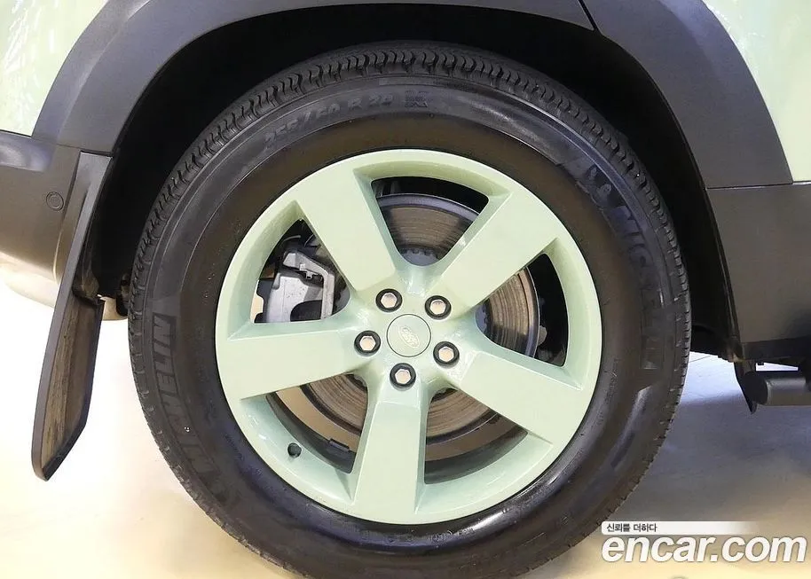 Land Rover Defender 2023 из KR, фото 8