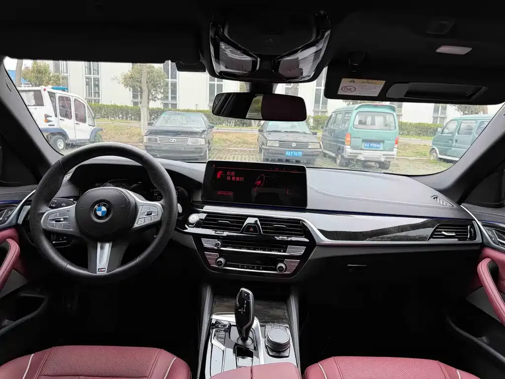BMW 5 Series — фото 2