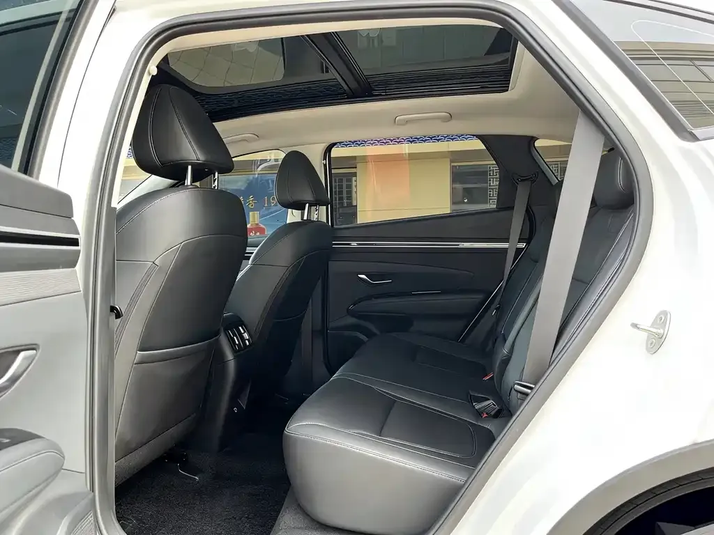 Hyundai Tucson 2023 из CN, фото 4